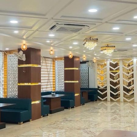 Shri Laxmi Inn Orai Εξωτερικό φωτογραφία